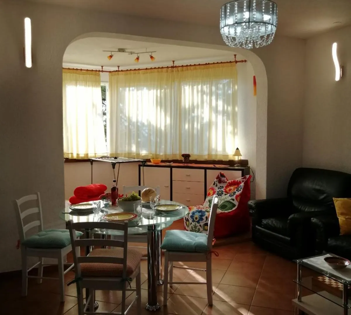 Apartman Safir Njivice 0*,  Croatia